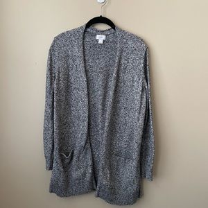 Large gray open front cardigan. Old Navy sweater with pockets grey